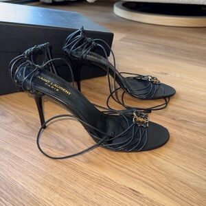 Saint Laurent Elegant Black Heels